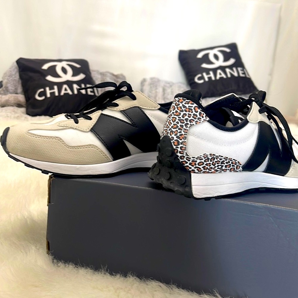 Women size 7 New Balance
